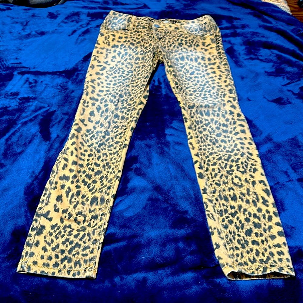 Awesome gently used leopard print straight cut jeans, size 9